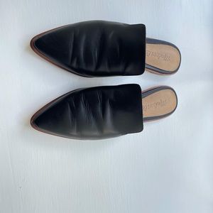 Madewell The Gemma Mule in Black Leather